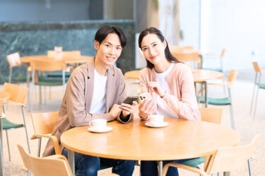 自然に会話を盛り上げるコツとは？婚活で会話に困った時に役立つトピック・地雷ネタを紹介